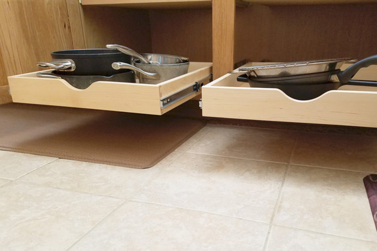 Kitchen Pull Out Trays A Better Storage Solution